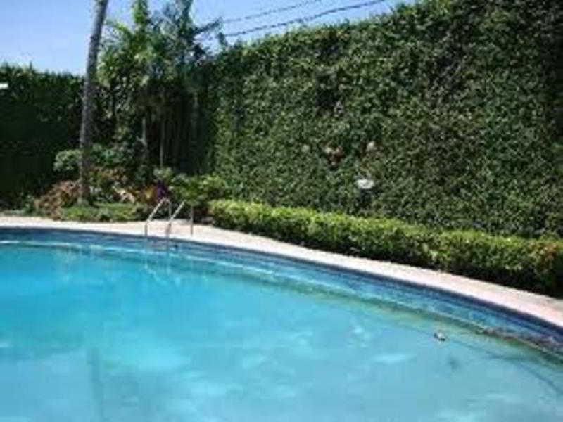 Villa Margarita Hotel Davao Экстерьер фото
